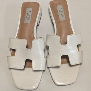 Steve Madden hoku white 36 croc embossed